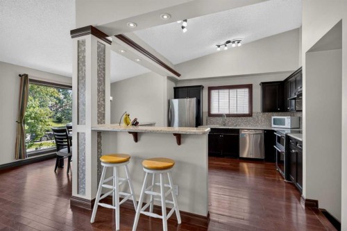 196 Suncrest Way Se, Calgary, AB - Indoor