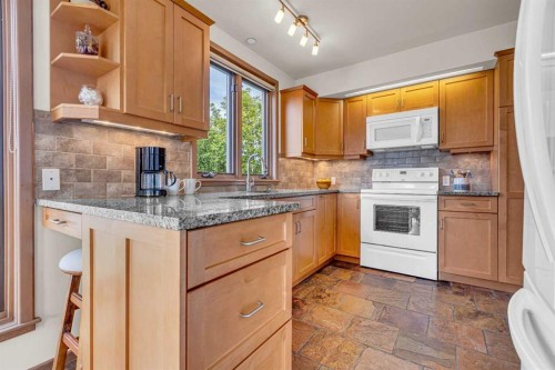 207 2 Avenue Ne, Calgary, AB 
