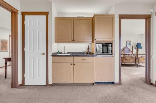 207 2 Avenue Ne, Calgary, AB 