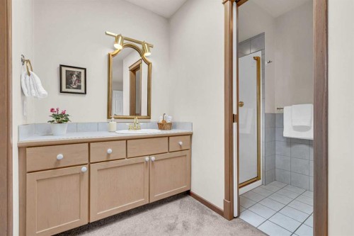 207 2 Avenue Ne, Calgary, AB 