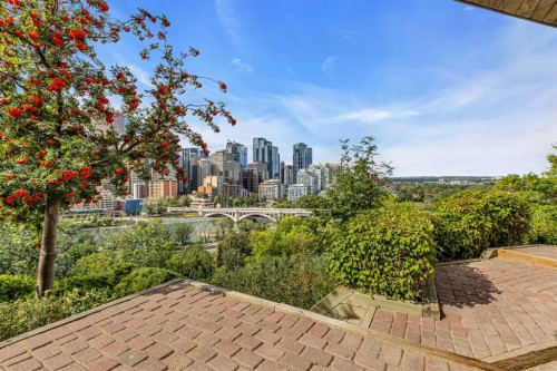 207 2 Avenue Ne, Calgary, AB 