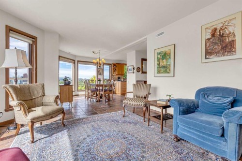 207 2 Avenue Ne, Calgary, AB 