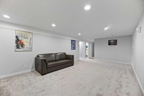 8035 Huntwick Crescent Ne, Calgary, AB - Indoor