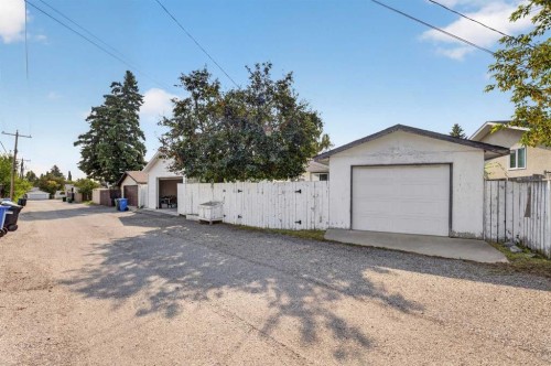 8035 Huntwick Crescent Ne, Calgary, AB - Outdoor