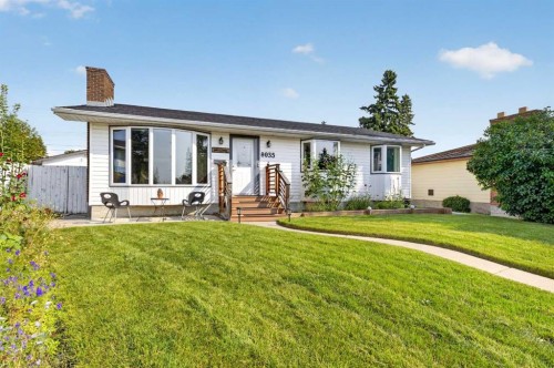 8035 Huntwick Crescent Ne, Calgary, AB - Outdoor With Deck Patio Veranda