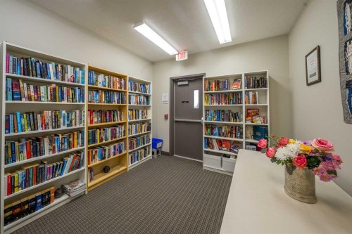 3104-15 Sunset Square, Cochrane, AB - Indoor Photo Showing Office