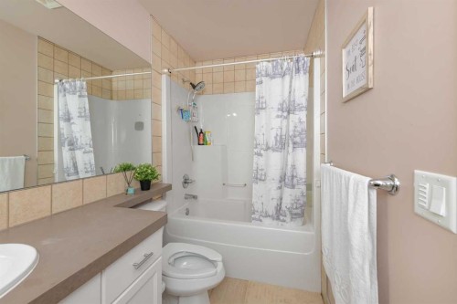 135 Kincora Drive Nw, Calgary, AB - Indoor Photo Showing Bathroom