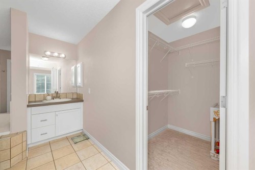 135 Kincora Drive Nw, Calgary, AB - Indoor Photo Showing Bathroom