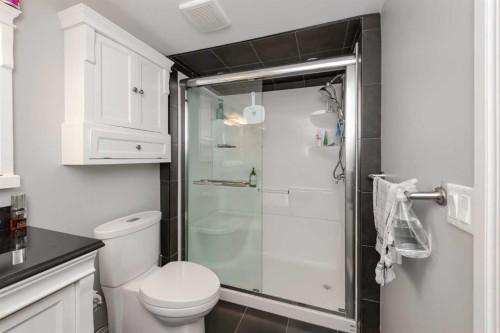 135 Kincora Drive Nw, Calgary, AB - Indoor Photo Showing Bathroom