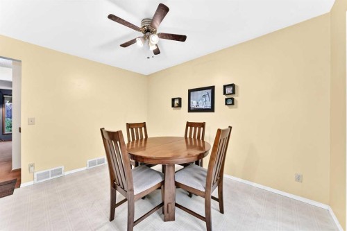 4008 46 Street Sw, Calgary, AB - Indoor Photo Showing Dining Room