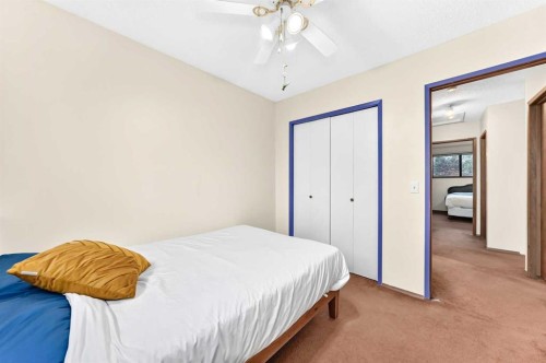 4008 46 Street Sw, Calgary, AB - Indoor Photo Showing Bedroom