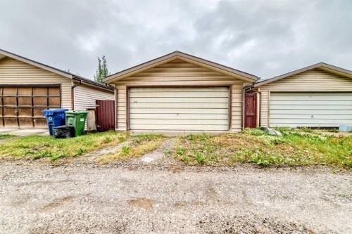 4008 46 Street Sw, Calgary, AB - Outdoor