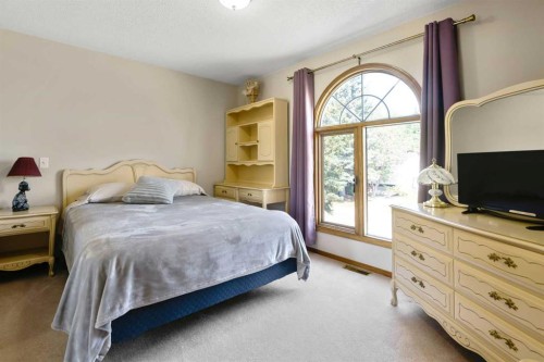 308 Canniff Place Sw, Calgary, AB - Indoor Photo Showing Bedroom