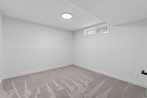 40 Bernard Way Nw, Calgary, AB - Indoor Photo Showing Other Room