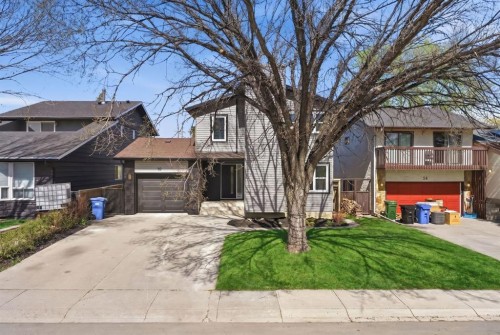 40 Bernard Way Nw, Calgary, AB - Outdoor
