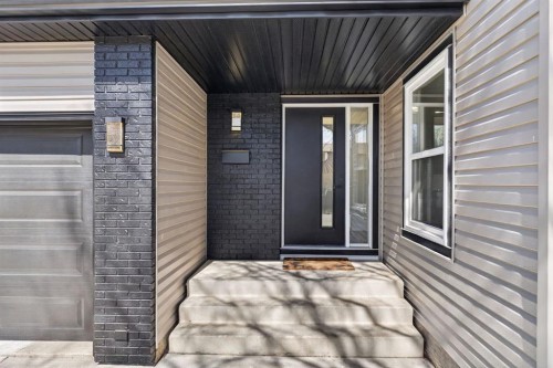 40 Bernard Way Nw, Calgary, AB - Outdoor With Exterior