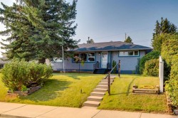 723 Trafford Drive NW Calgary, AB T2K 2T5