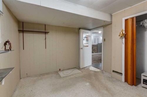 723 Trafford Drive Nw, Calgary, AB - Indoor
