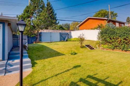 723 Trafford Drive Nw, Calgary, AB - Outdoor
