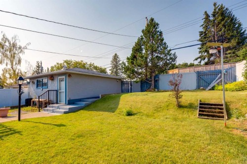 723 Trafford Drive Nw, Calgary, AB - Outdoor