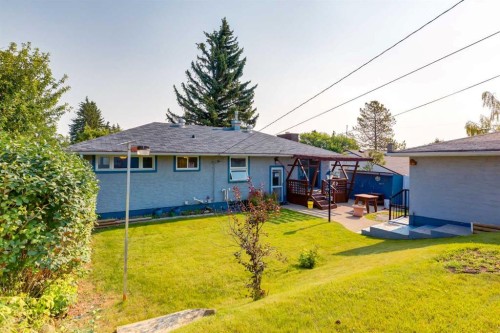 723 Trafford Drive Nw, Calgary, AB - Outdoor