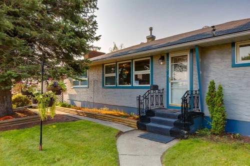 723 Trafford Drive Nw, Calgary, AB - Outdoor