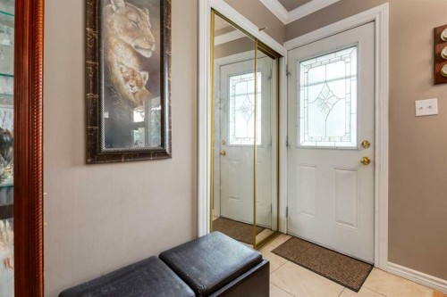 723 Trafford Drive Nw, Calgary, AB - Indoor Photo Showing Other Room