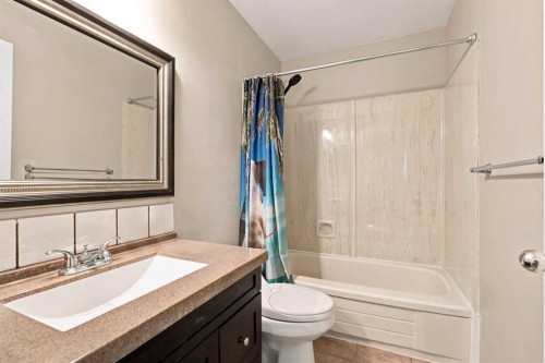 70 Sunset Way Se, Calgary, AB - Indoor Photo Showing Bathroom