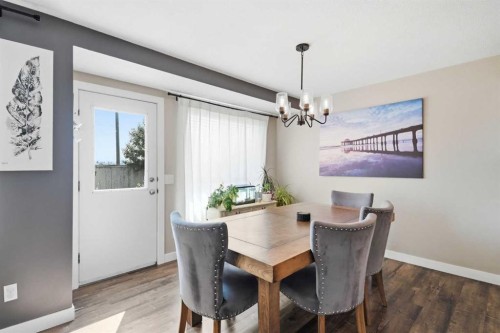 138 Somerglen Common Sw, Calgary, AB - Indoor Photo Showing Dining Room