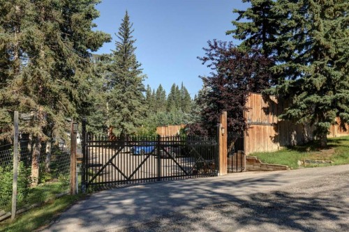 51 Echlin Drive, Bragg Creek, AB 