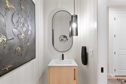500 Cranbrook Gardens Se, Calgary, AB - Indoor