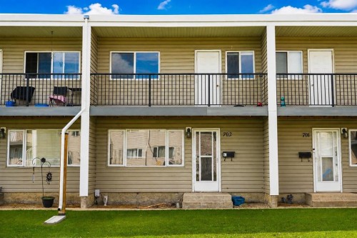 702-4719 33 Street  Red Deer, AB T4N 0N7