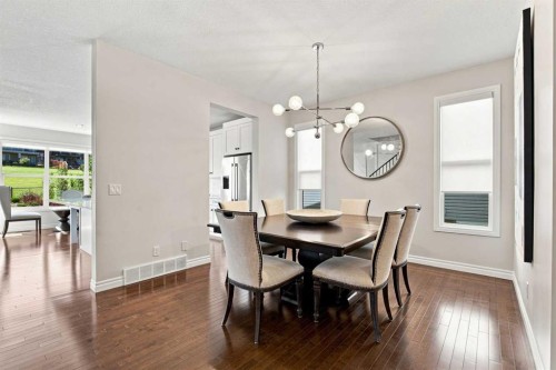 236 Hillcrest Drive Sw, Airdrie, AB - Indoor Photo Showing Dining Room