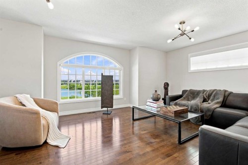 236 Hillcrest Drive Sw, Airdrie, AB - Indoor Photo Showing Living Room