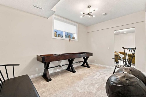 236 Hillcrest Drive Sw, Airdrie, AB - Indoor Photo Showing Other Room