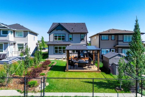 236 Hillcrest Drive Sw, Airdrie, AB - Outdoor
