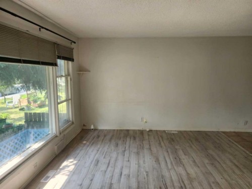 2408 23 Avenue Sw, Calgary, AB - Indoor Photo Showing Other Room