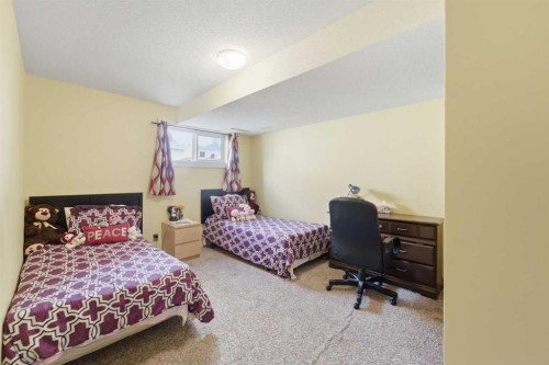 96 Falshire Close Ne, Calgary, AB - Indoor Photo Showing Bedroom