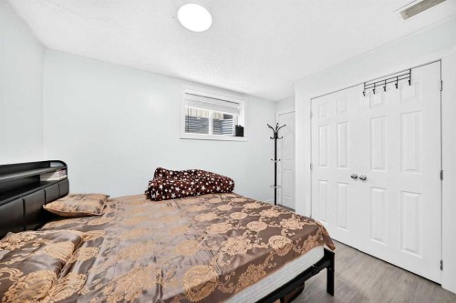 218 Saddlefield Place Ne, Calgary, AB - Indoor Photo Showing Bedroom