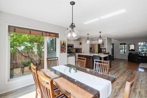 249 Inverness Park Se, Calgary, AB - Indoor Photo Showing Dining Room