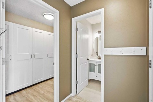 249 Inverness Park Se, Calgary, AB - Indoor Photo Showing Other Room