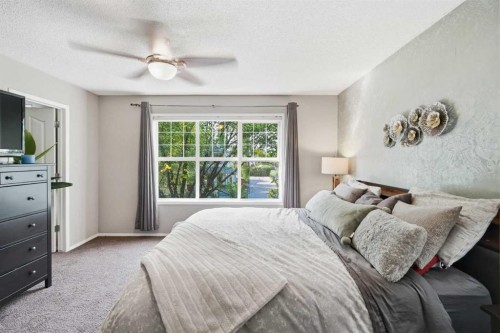 249 Inverness Park Se, Calgary, AB - Indoor Photo Showing Bedroom