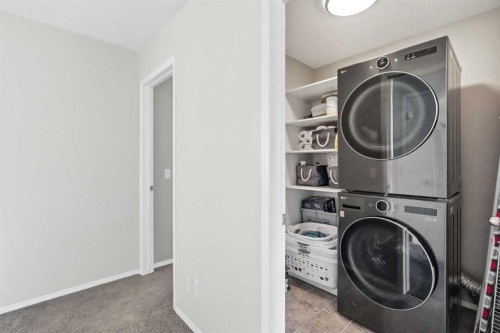 249 Inverness Park Se, Calgary, AB - Indoor Photo Showing Laundry Room