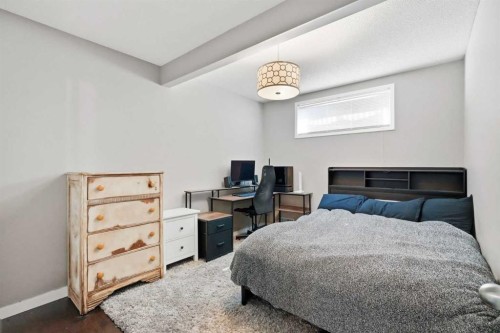 249 Inverness Park Se, Calgary, AB - Indoor Photo Showing Bedroom
