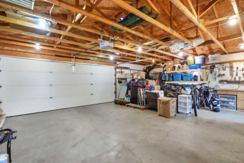 249 Inverness Park Se, Calgary, AB - Indoor Photo Showing Garage