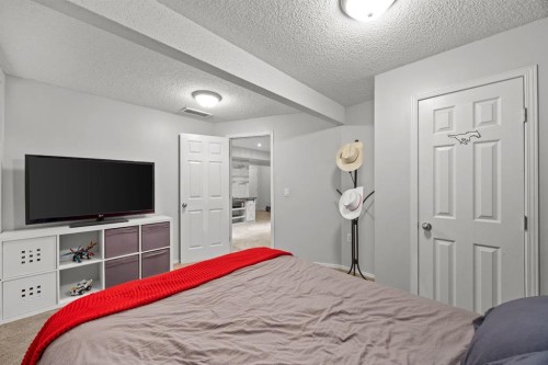 624 Cranston Drive Se, Calgary, AB - Indoor Photo Showing Bedroom
