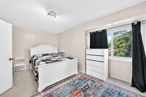 617 Whitewood Road Ne, Calgary, AB - Indoor Photo Showing Bedroom