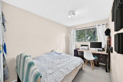 617 Whitewood Road Ne, Calgary, AB - Indoor Photo Showing Bedroom