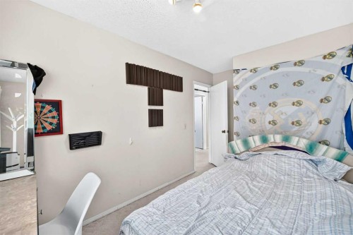 617 Whitewood Road Ne, Calgary, AB - Indoor Photo Showing Bedroom