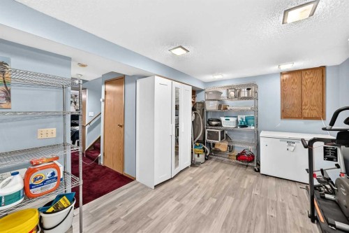 617 Whitewood Road Ne, Calgary, AB - Indoor Photo Showing Other Room